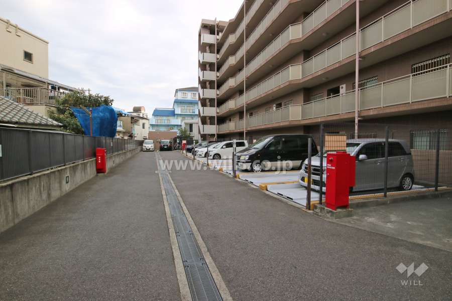 敷地内駐車場(屋外機械式・屋外平面式)