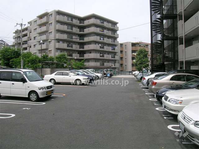 敷地内の駐車場