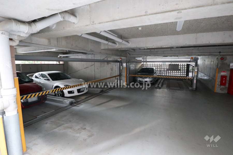 敷地内駐車場（屋内機械式）