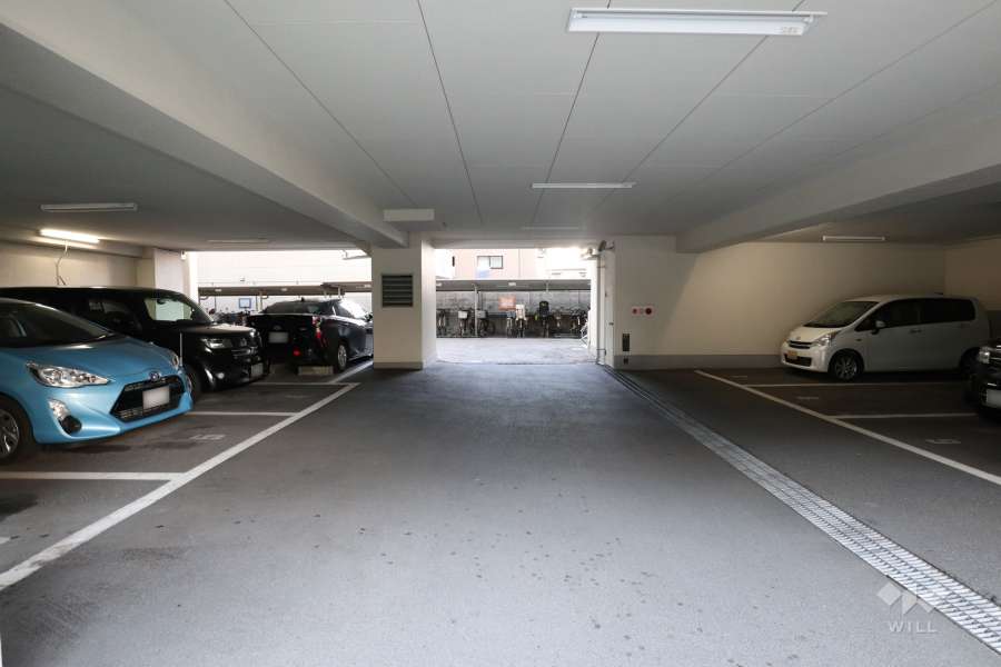 敷地内駐車場（屋内平面式）