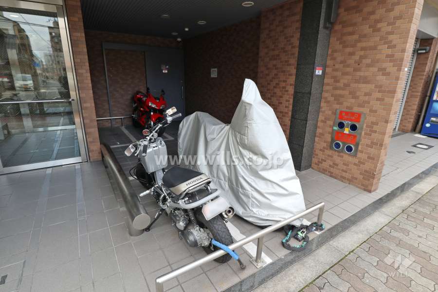 バイク置き場
