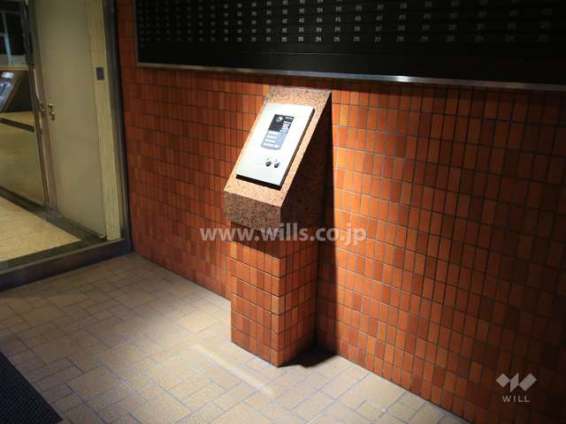 エントランスはオートロック付きです