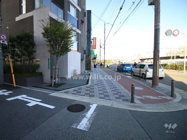 敷地南東側の前面道路