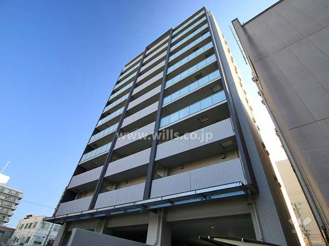 ローレルコート新大阪の外観（南西側から）