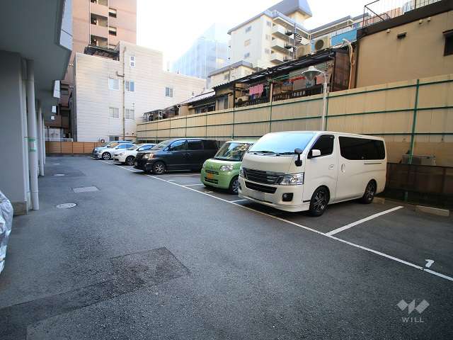 敷地内駐車場（屋外平面式）