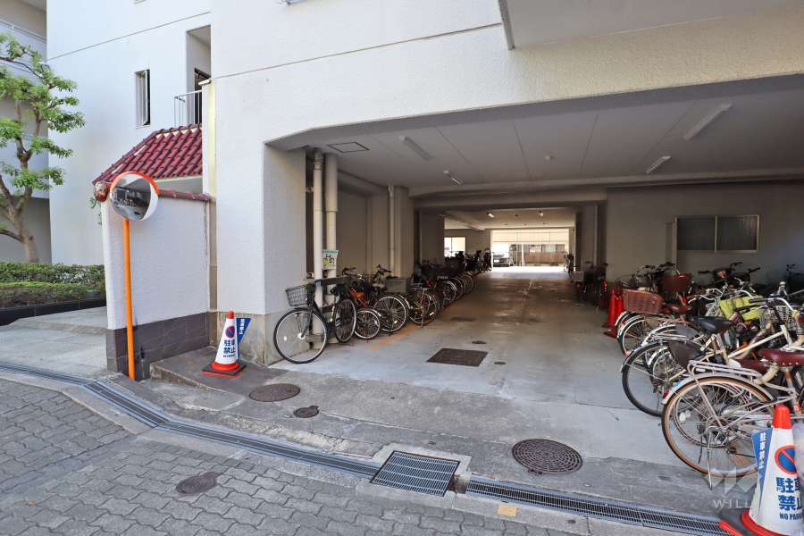 駐車場の出入口