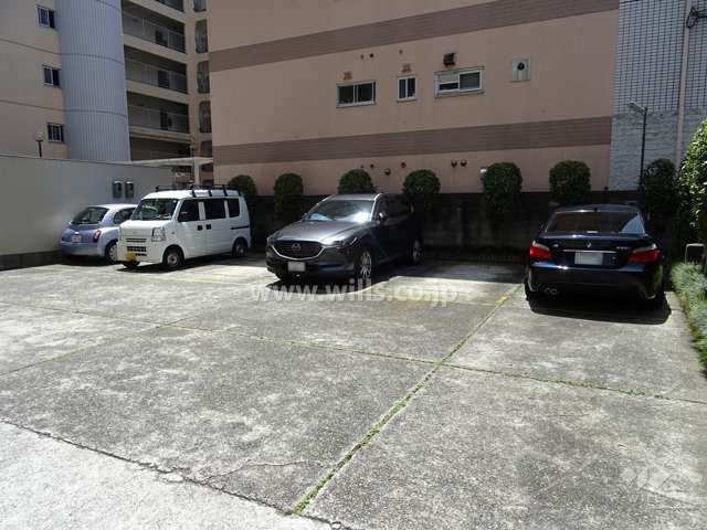敷地内駐車場（屋外平面式）