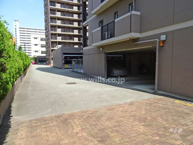 敷地内駐車場（屋内平面式）