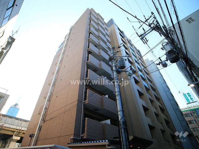 プレサンス新大阪の外観（北西側から）