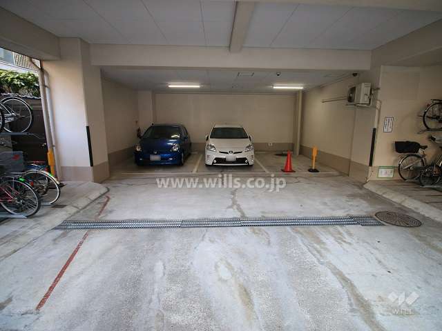 敷地内駐車場（屋内平面式）