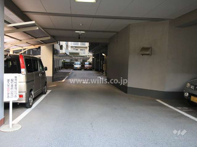 敷地内駐車場（屋内平面式）