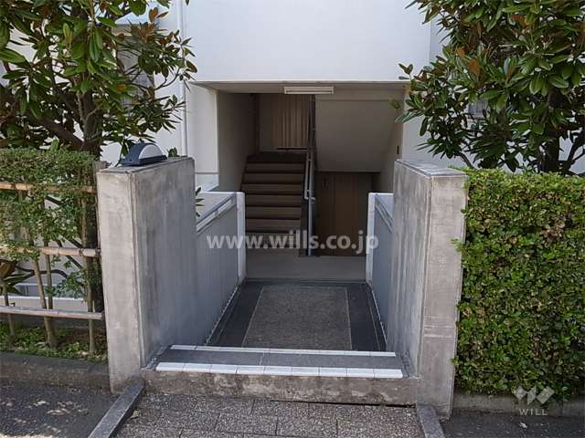 ３３号棟の北側エントランス