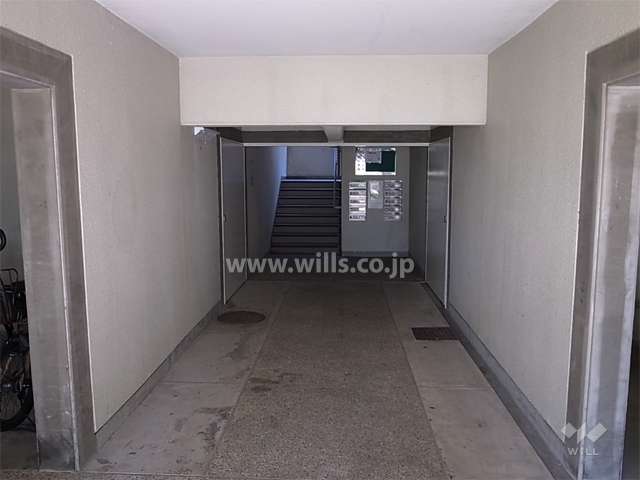 エントランスホール（共用ポスト）