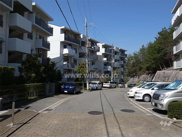 33号棟北側の敷地内駐車場（屋外平面式）