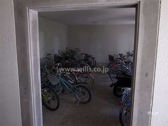 建物1階にある駐輪場
