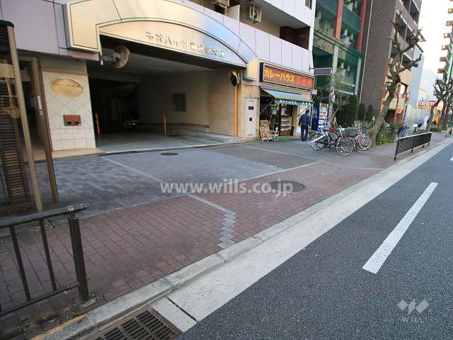 駐車場出入り口