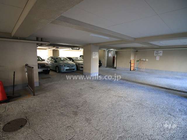 敷地内駐車場（屋内平面式）