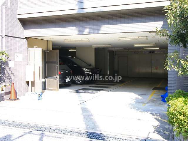 敷地内駐車場（屋内平面式）