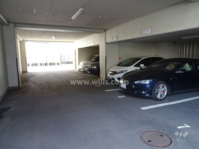 敷地内駐車場（屋内平面式）