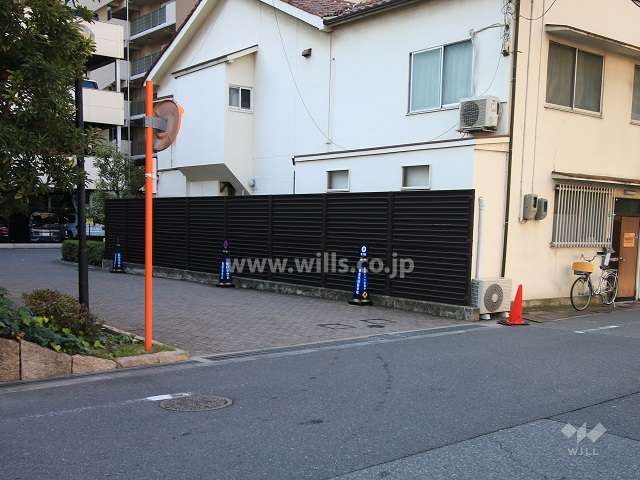 駐車場出入り口