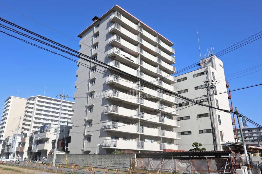 新大阪シティハイツの外観（南西側から）