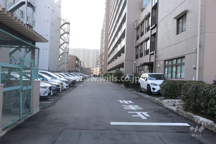 敷地内駐車場（屋外平面式）
