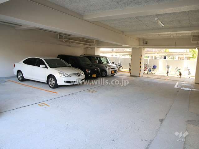 敷地内駐車場（屋内平面式）