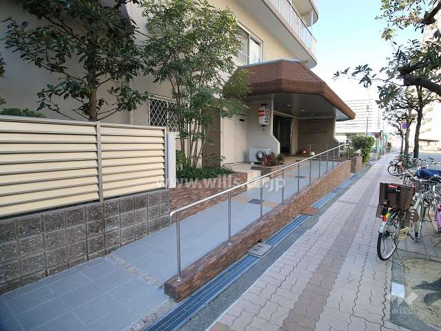 エントランスアプローチ