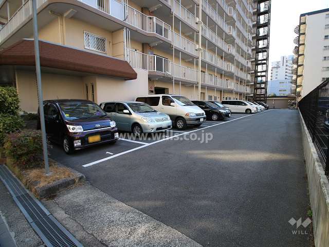 敷地内駐車場（屋外平面式）
