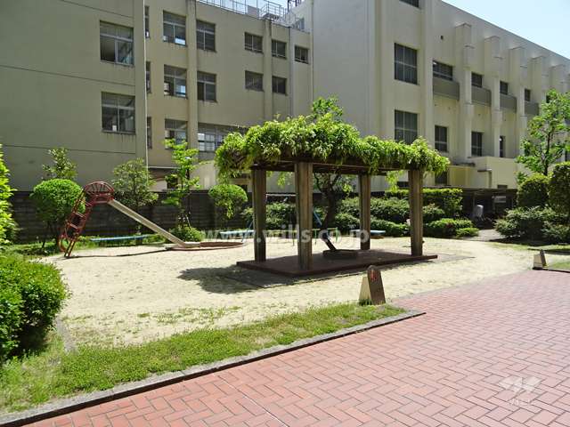 敷地に隣接する公園