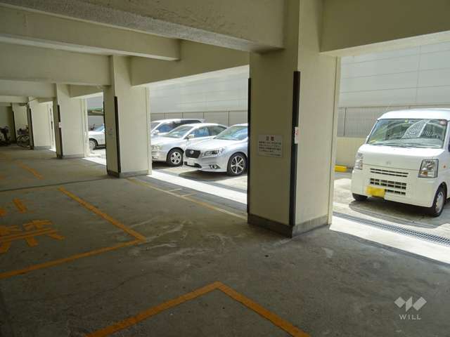 敷地内駐車場（屋外平面式）