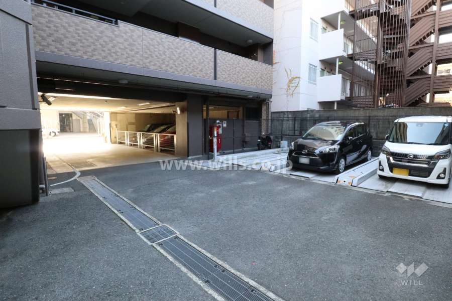 敷地内駐車場※（屋内機械式と屋外機械式があります。）
