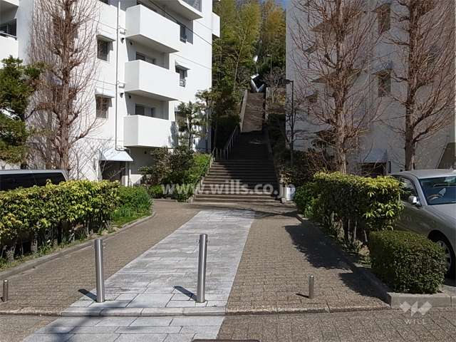 ３６号棟の東側の通路