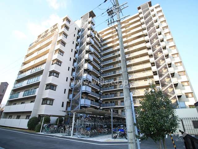 ファミール北大阪リンクスの外観（北東側から）