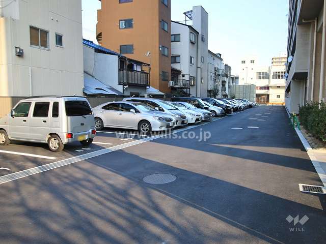 敷地内駐車場（屋外平面式）