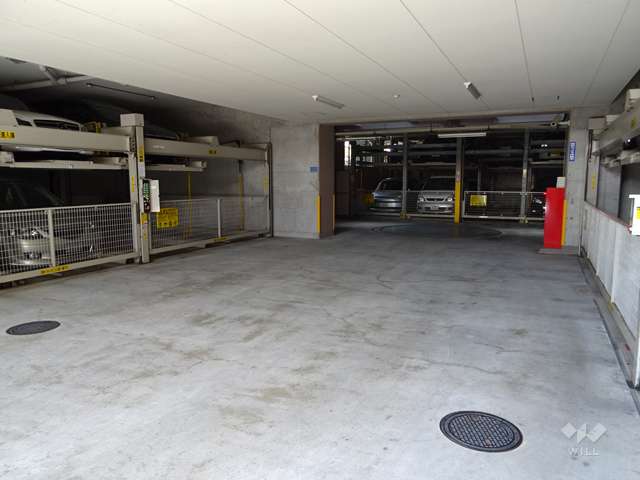 敷地内駐車場（屋内機械式）