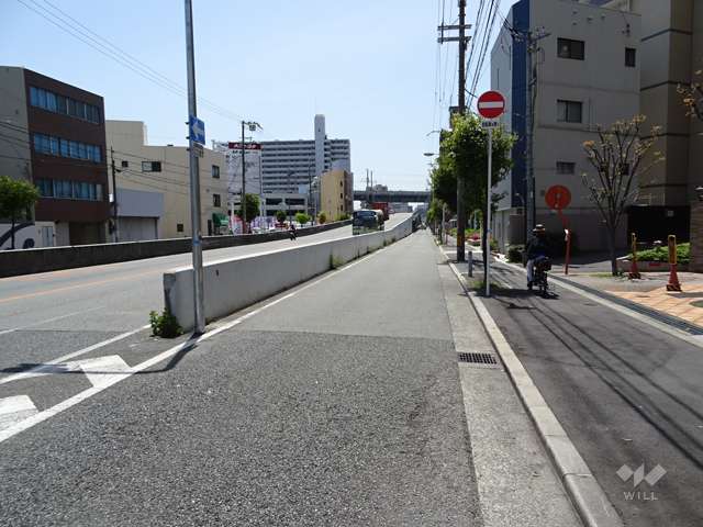 敷地東側の前面道路（国道176号線です。）
