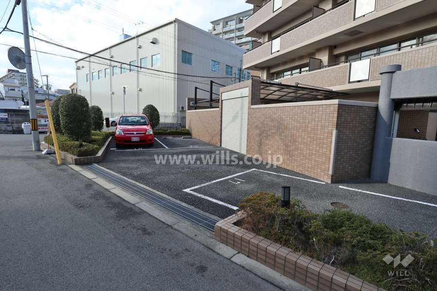 敷地内駐車場（屋外平面式）