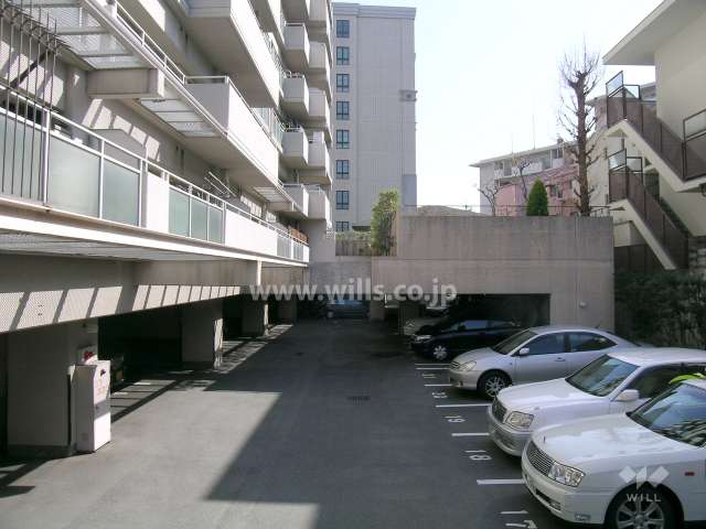 敷地内の駐車場