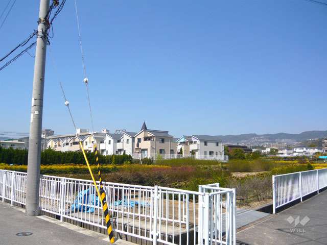 周辺の街並み（田畑が多く、のどかな雰囲気です。）